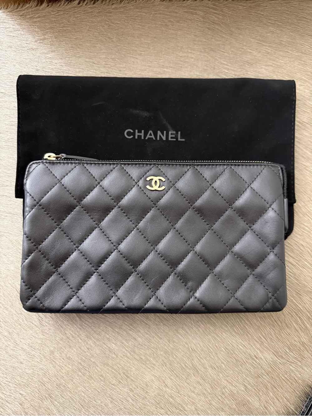 CHANEL Black Quilted Leather Zip Pouch/Clutch with Gold CC - Picture 10 of 10